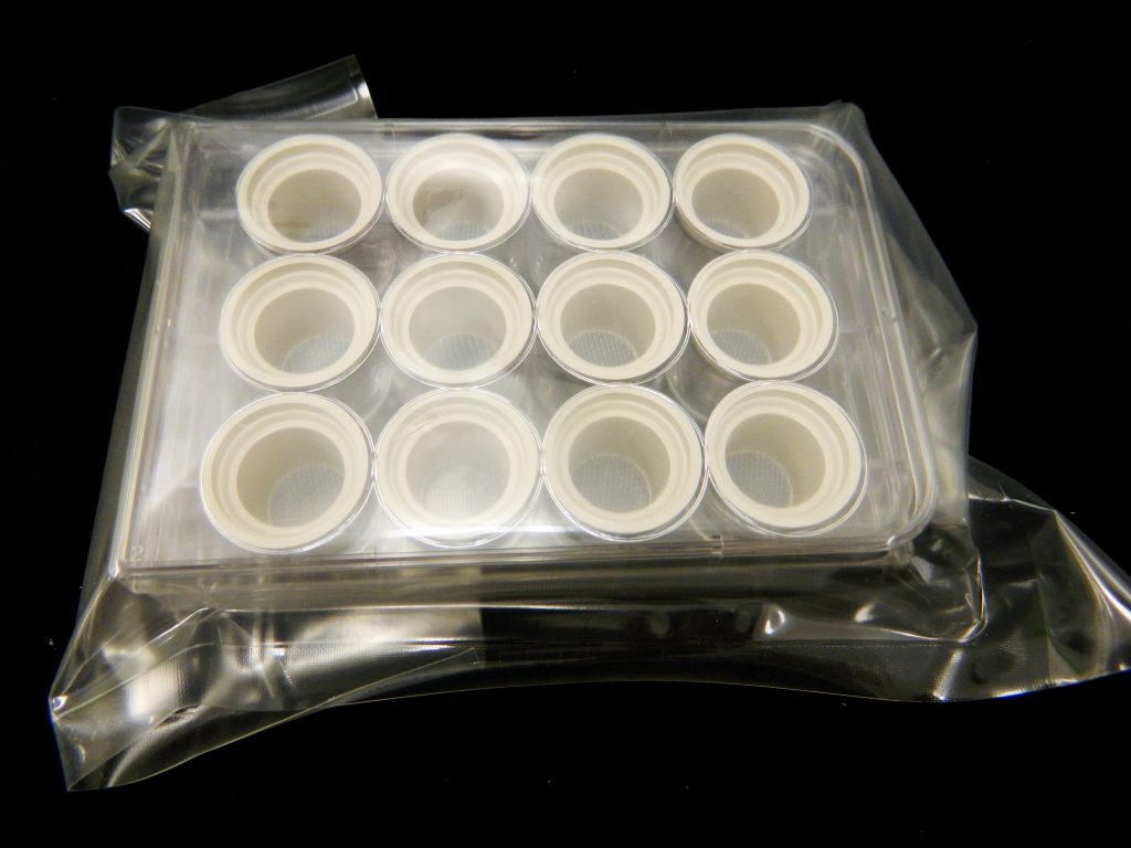 Section incubation plate with 12 inserts FD Neuro Technologies, Inc.